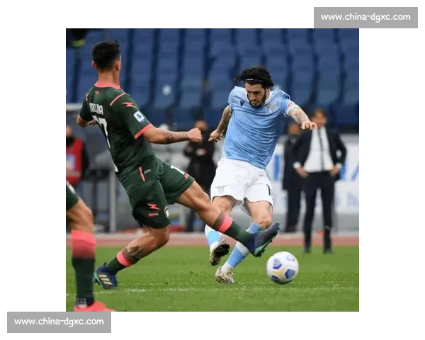 那不勒斯主场迎战贝内文托争夺意甲关键三分之战赛季焦点对决今晚