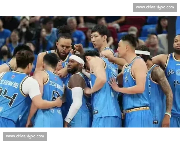 CBA焦点对决:上海与北京鏖战全场 谁能笑到最后